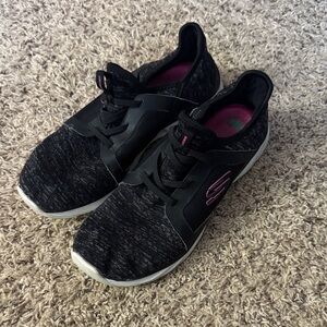 Skechers Women's Black and Pink Slip-On Sneakers